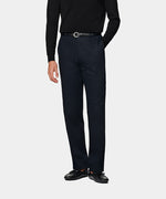 https://cdn.suitsupply.com/image/upload/ar_10:18,b_rgb:efefef,bo_200px_solid_rgb:efefef,c_pad,g_south,w_2600/b_rgb:efefef,c_lfill,dpr_1,w_850,h_1020,f_auto,q_auto,g_south,fl_progressive/products/Trousers/default/Summer/B3043_1.jpg